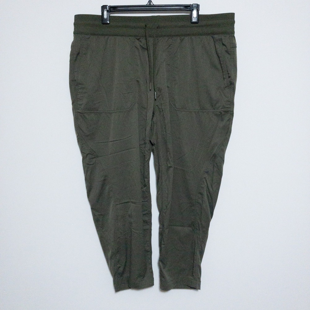 North Face Aphrodite Capri Pants Womens 2X (39x23) Green Hiking Outdoor